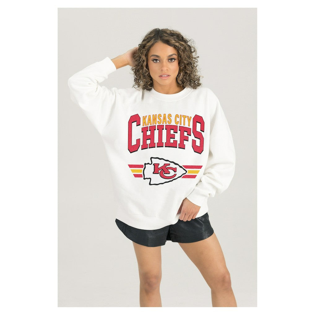 Kansas City Chiefs Gameday Couture Women's Swift Strike Premium Oversized Fleece Pullover Sweatshirt - White - NFL
