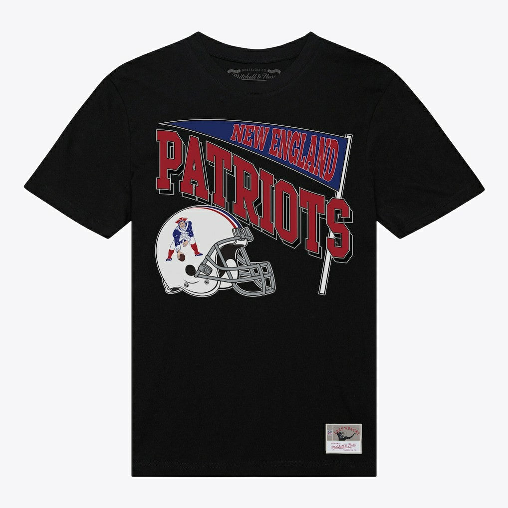 New England Patriots Women's Team Dynamic Boyfriend T-Shirt - Black - Mitchell & Ness