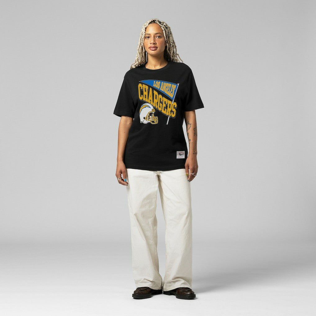 Los Angeles Chargers Women's Team Dynamic Boyfriend T-Shirt - Black - Mitchell & Ness