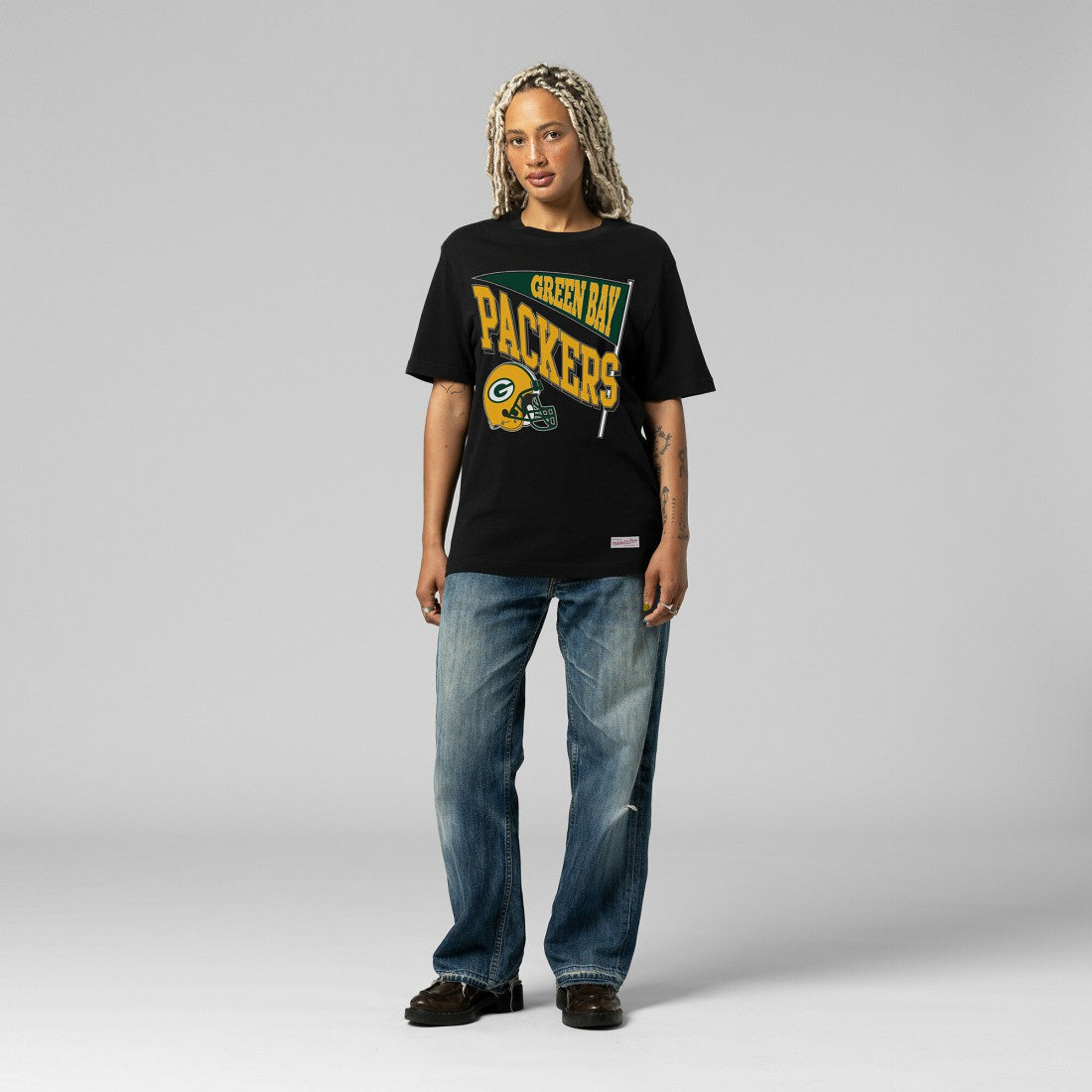 Green Bay Packers Women's Team Dynamic Boyfriend T-Shirt - Black - Mitchell & Ness