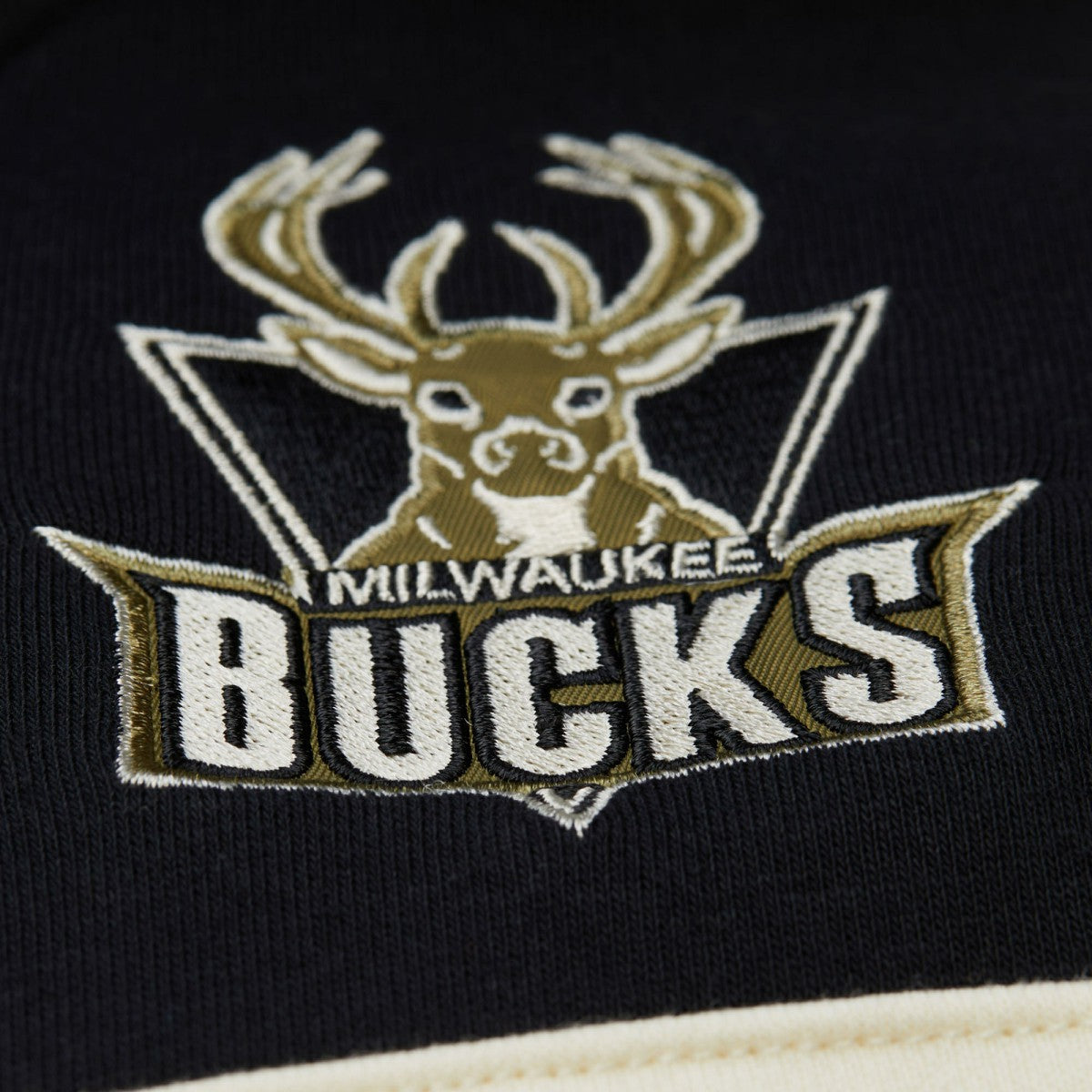 Mitchell & Ness Milwaukee Bucks Double Clutch Head Coach Hoodie Olive