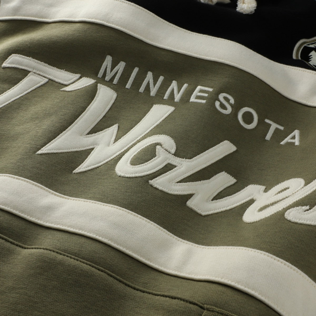 Mitchell & Ness Minnesota Timberwolves Double Clutch Head Coach Hoodie Olive/Black