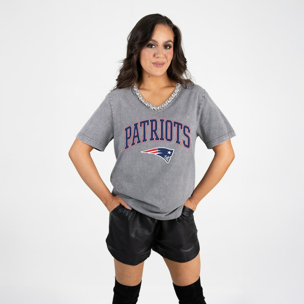 New England Patriots Gameday Couture Women's Relaxed Iconic Edge Rhinestone V-Neck T-Shirt - Gray - NFL