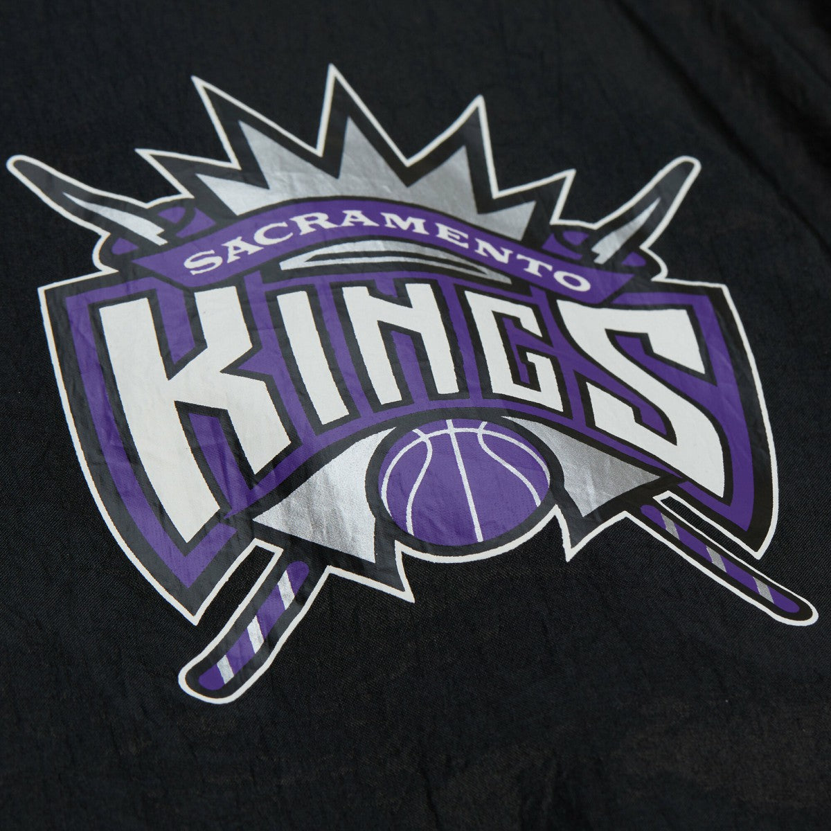 Mitchell & Ness Sacramento Kings Playmaker Full-Zip Hooded Windbreaker Jacket Black