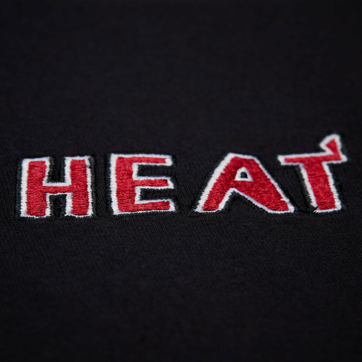 Mitchell & Ness Miami Heat Unisex Playmaker Vintage Logo T-Shirt Black