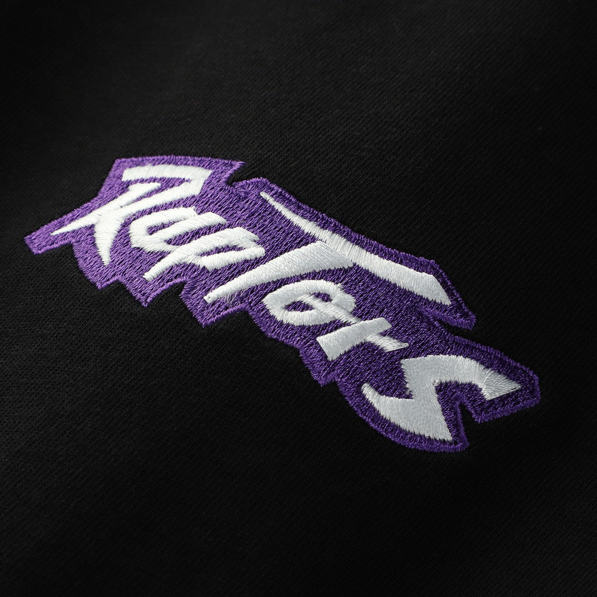 Mitchell & Ness Toronto Raptors Unisex Playmaker Vintage Logo T-Shirt Black