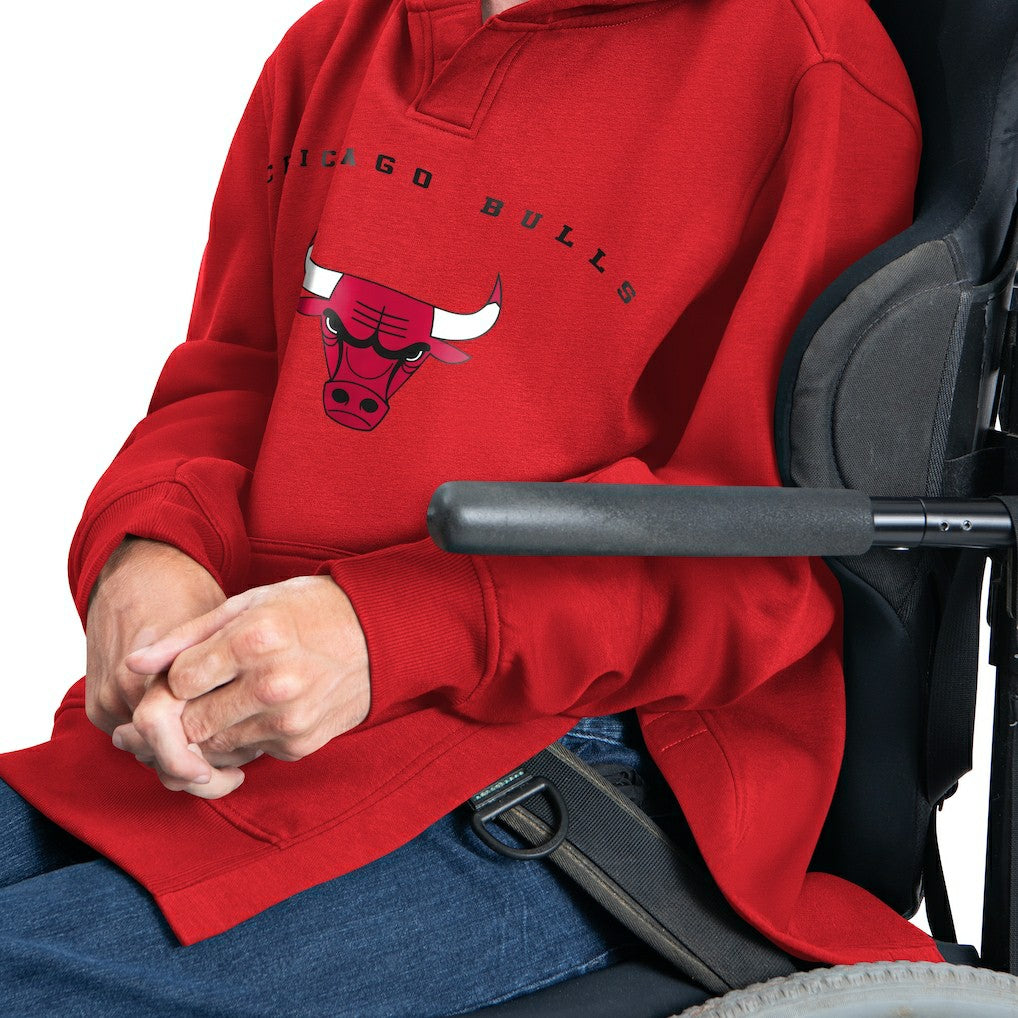 Chicago Bulls G-III Sports by Carl Banks Adaptive Team Arc Fleece Hoodie Red