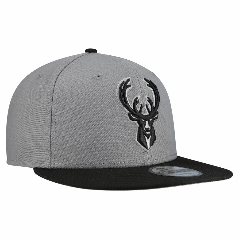 New Era Milwaukee Bucks Core Logo Storm Gray Two-Tone 9FIFTY Snapback Hat Gray