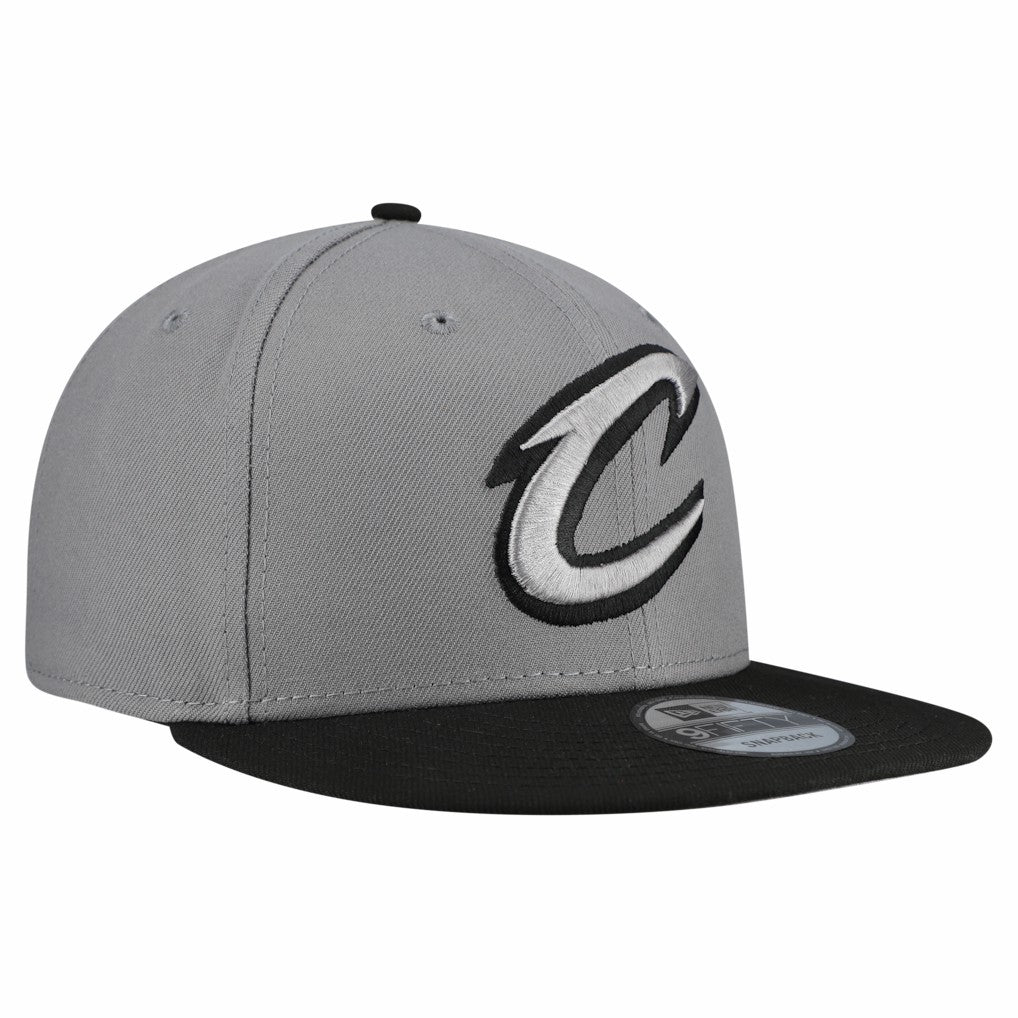 New Era Cleveland Cavaliers Core Logo Storm Gray Two-Tone 9FIFTY Snapback Hat Gray