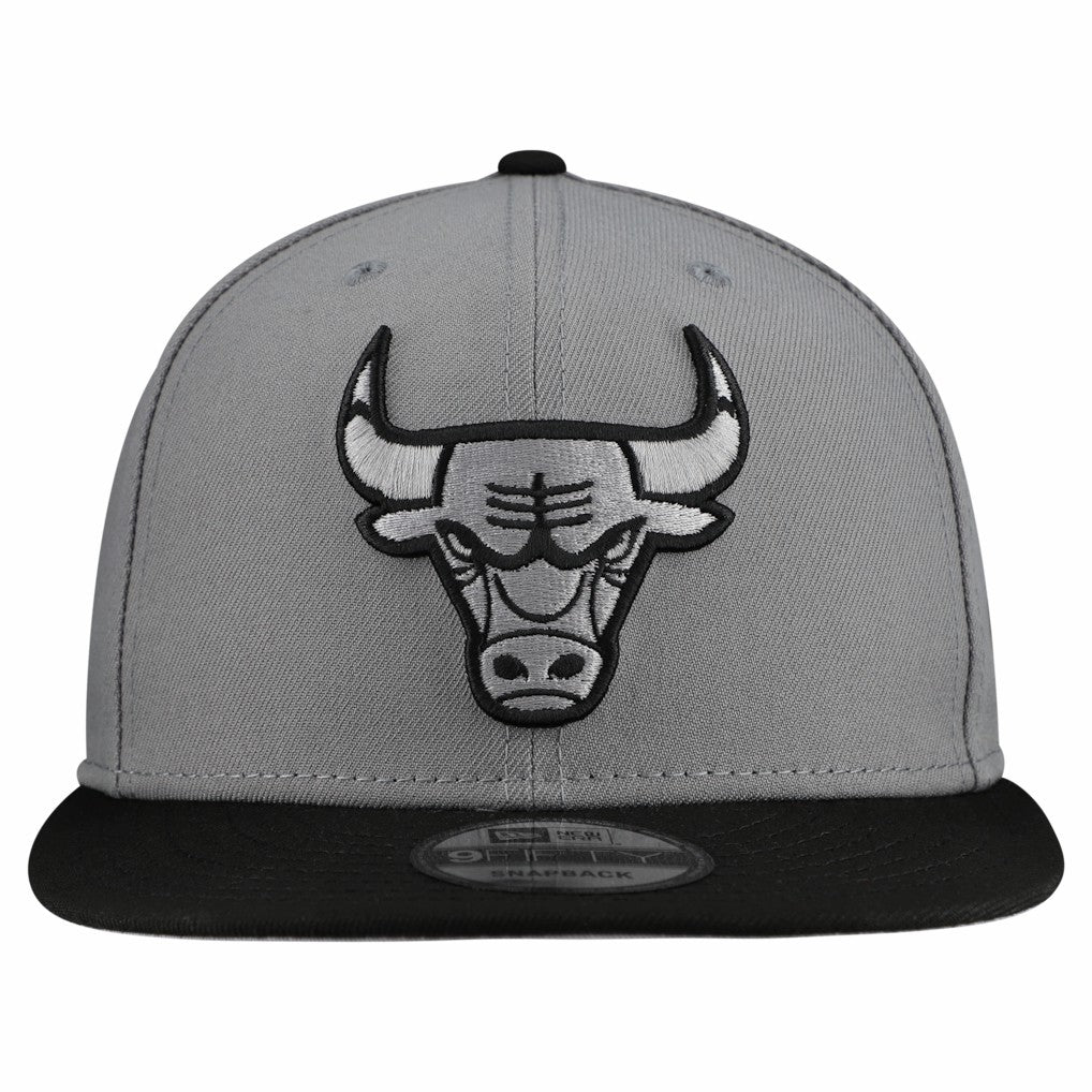 New Era Chicago Bulls Core Logo Storm Gray Two-Tone 9FIFTY Snapback Hat Gray