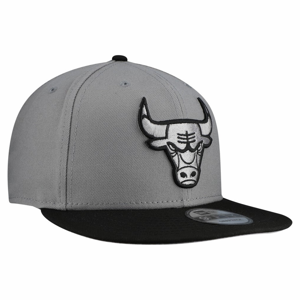 New Era Chicago Bulls Core Logo Storm Gray Two-Tone 9FIFTY Snapback Hat Gray