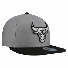New Era Chicago Bulls Core Logo Storm Gray Two-Tone 9FIFTY Snapback Hat Gray