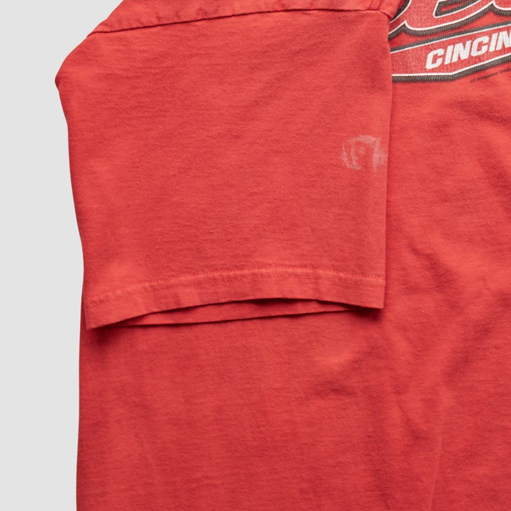 Cincinnati Reds Lee Apparel 2000s T-Shirt Outlet