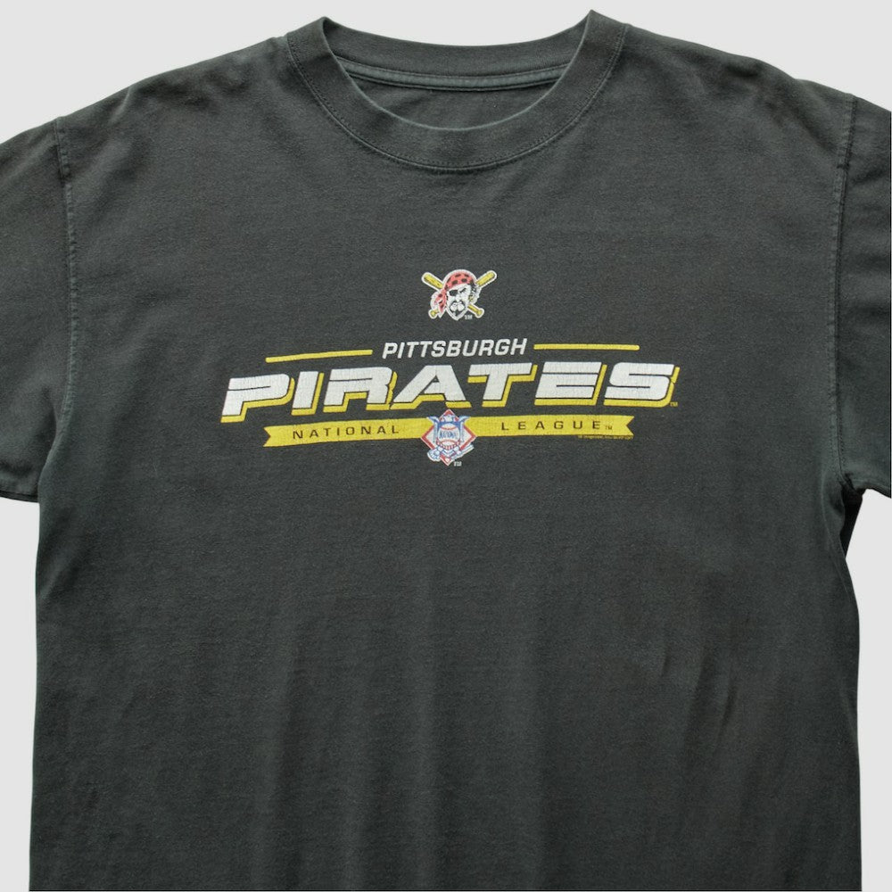 Pittsburgh Pirates 2000s T-Shirt Online