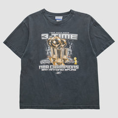 Vintage San Antonio Spurs Reebok 2005 T-Shirt Gray