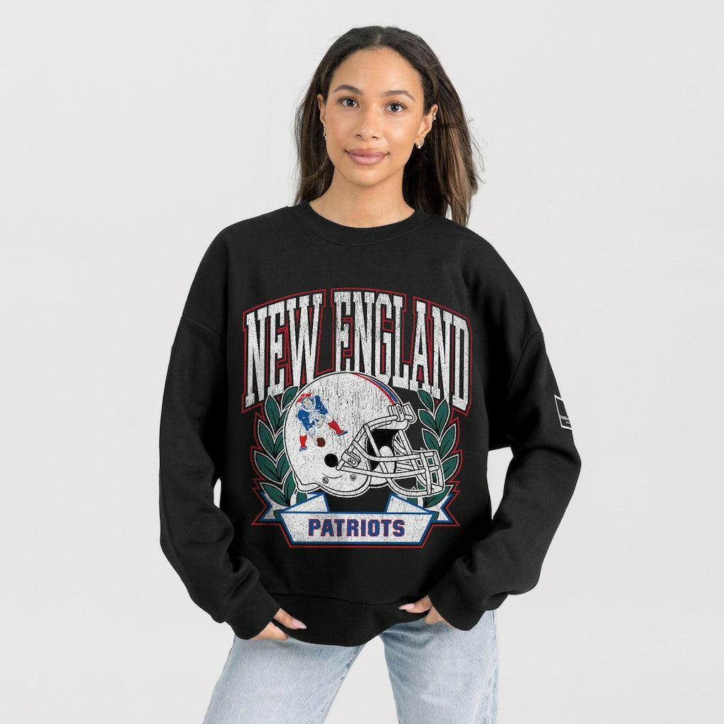 New England Patriots Gameday Couture Women's Oversized Victory Lane Black Label Premium Fleece Sweatshirt - Black - NFL