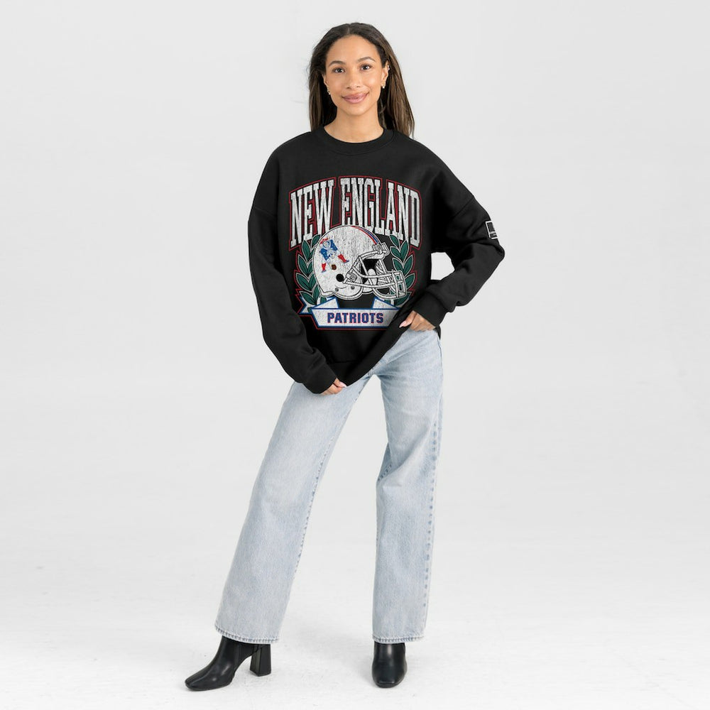 New England Patriots Gameday Couture Women's Oversized Victory Lane Black Label Premium Fleece Sweatshirt - Black - NFL