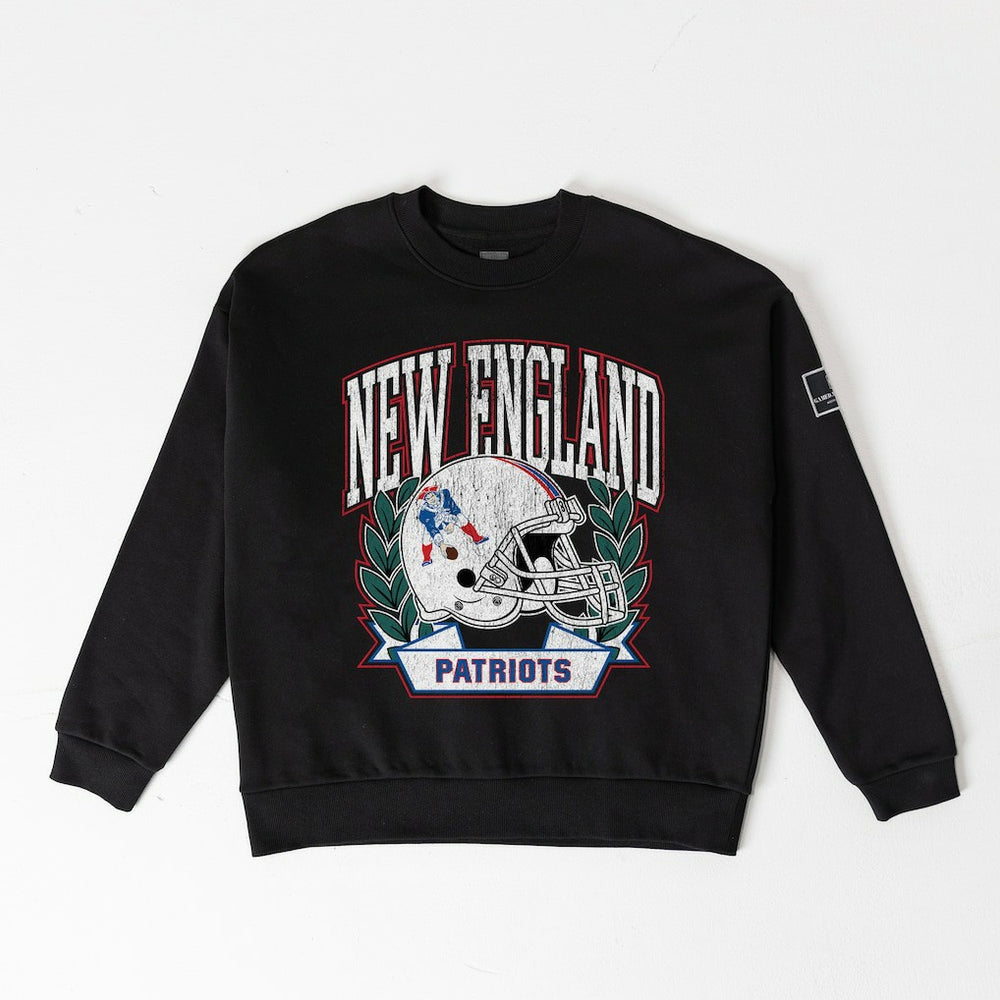 New England Patriots Gameday Couture Women's Oversized Victory Lane Black Label Premium Fleece Sweatshirt - Black - NFL