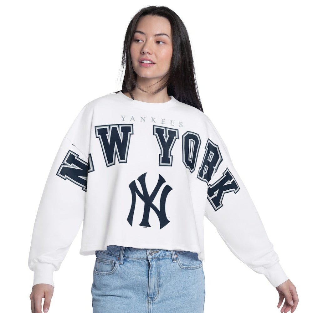 New York Yankees G-III 4Her by Carl Banks Women's Bleachers Cropped Pullover Sweatshirt Outlet