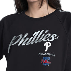 Philadelphia Phillies G-III 4Her by Carl Banks Women's Classic Play Cropped T-Shirt Outlet