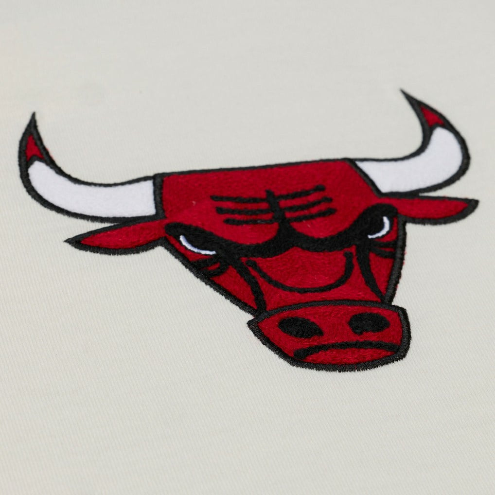 Mitchell & Ness Chicago Bulls Hardwood Classics Chainstitch Premium T-Shirt Cream