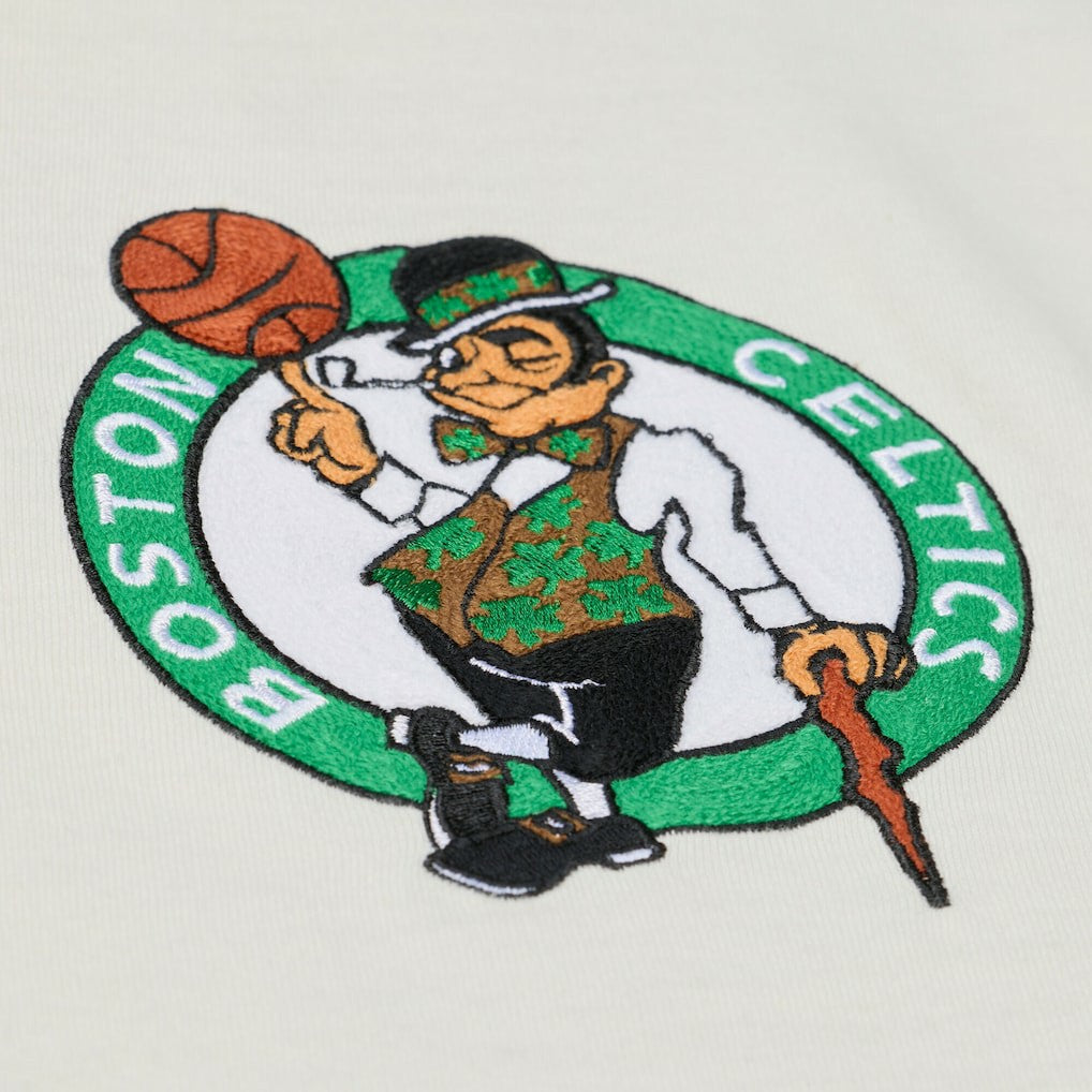 Mitchell & Ness Boston Celtics Hardwood Classics Chainstitch Premium T-Shirt Cream