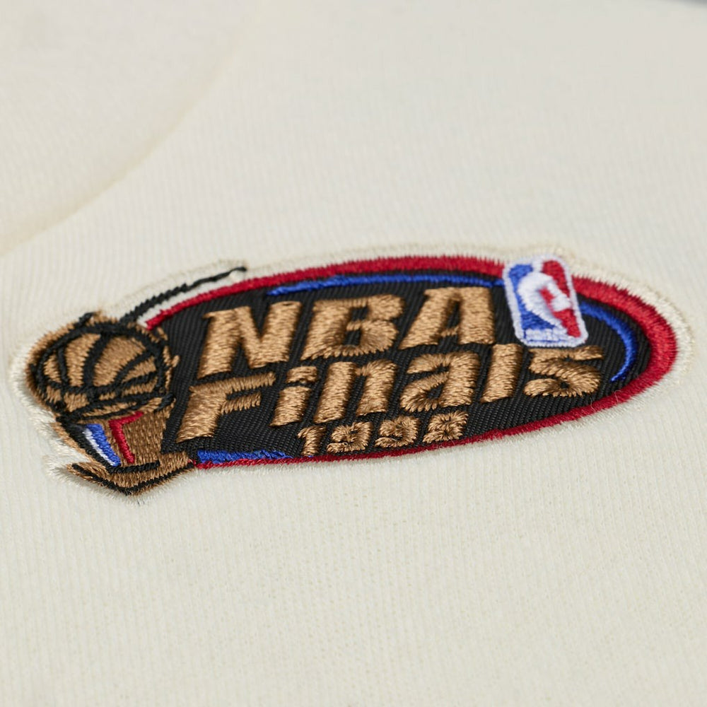 Mitchell & Ness Chicago Bulls Hardwood Classics Chainstitch Premium Fleece Hoodie Cream