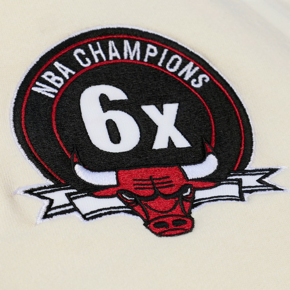 Mitchell & Ness Chicago Bulls Hardwood Classics Chainstitch Premium Fleece Hoodie Cream