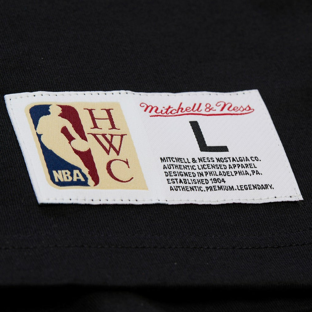 Mitchell & Ness Chicago Bulls Hardwood Classics Throw It Back Premium T-Shirt Black