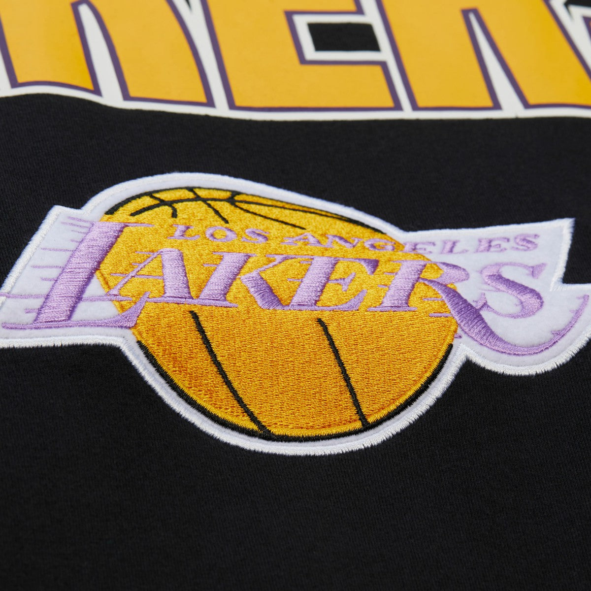 Mitchell & Ness Los Angeles Lakers Hardwood Classics Throw It Back Premium T-Shirt Black