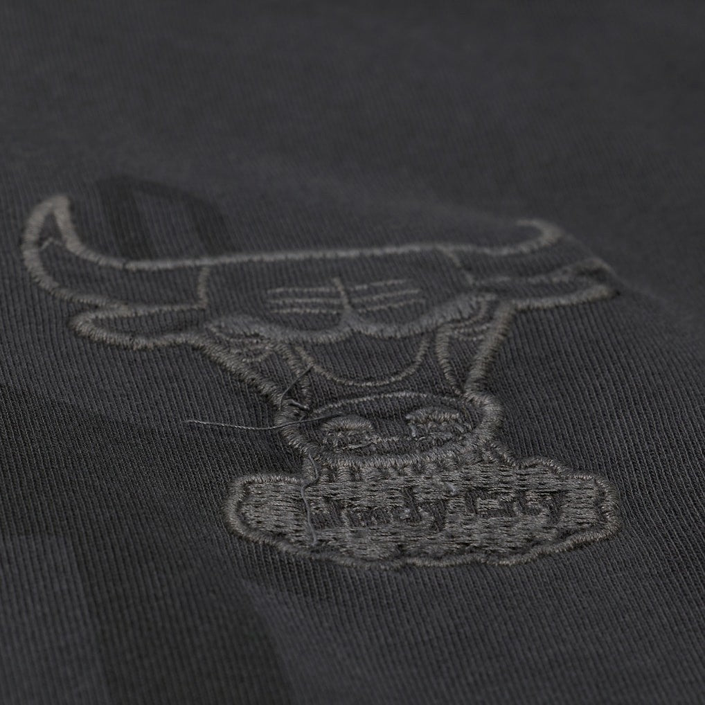 Mitchell & Ness Chicago Bulls Downtown Collection Premium T-Shirt Black
