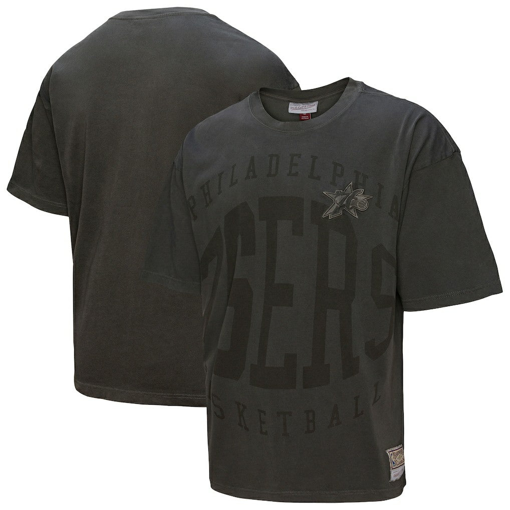 Mitchell & Ness Philadelphia 76ers Downtown Collection Premium T-Shirt Black