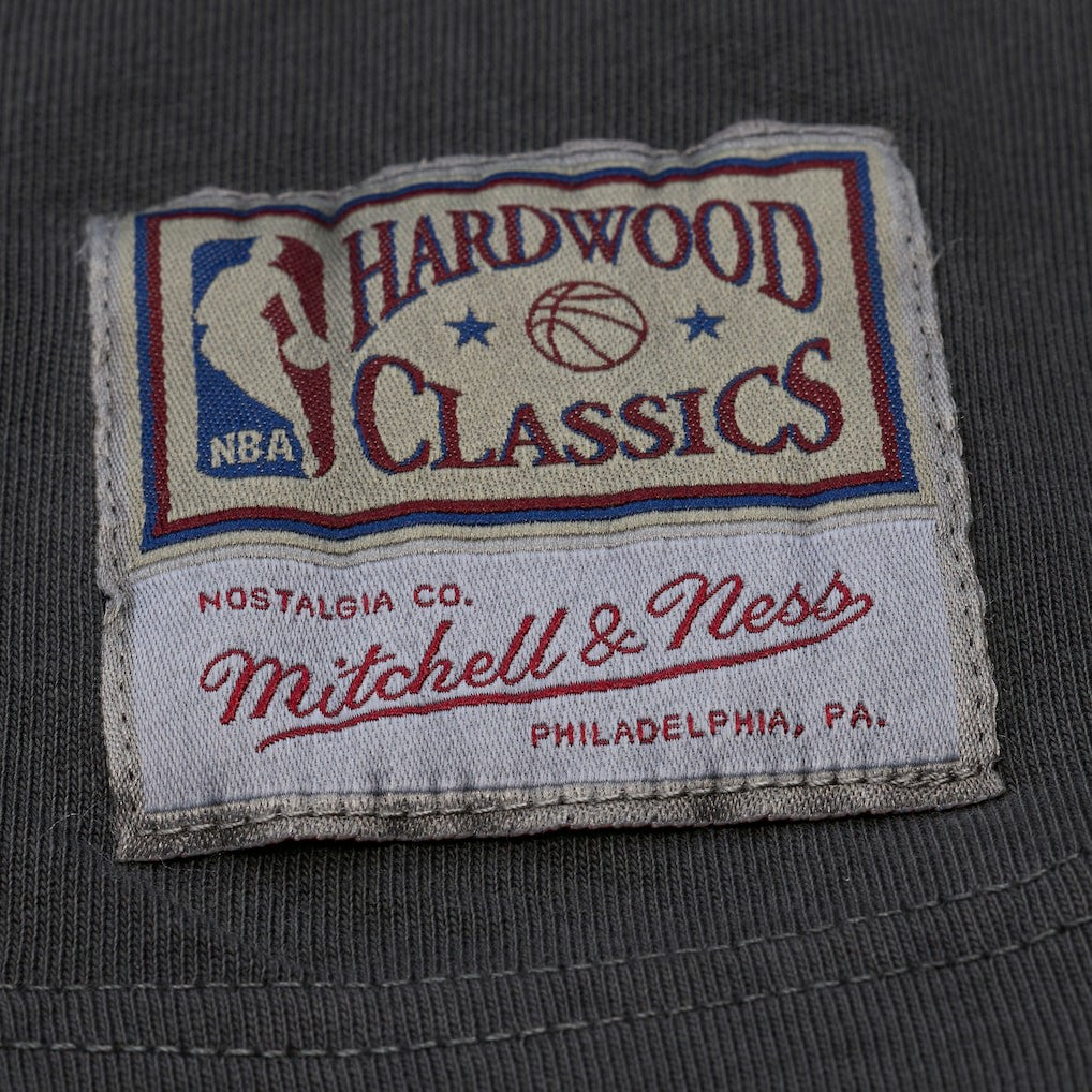 Mitchell & Ness Philadelphia 76ers Downtown Collection Premium T-Shirt Black