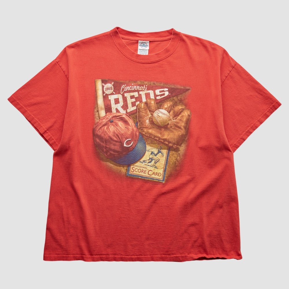Cincinnati Reds 2000s T-shirt Near Me
