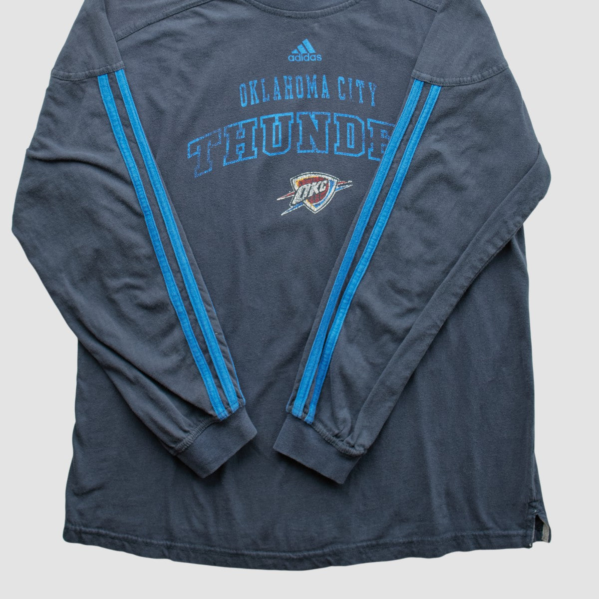 Adidas Oklahoma City Thunder 2010s Long Sleeve T-shirt Navy Vintage