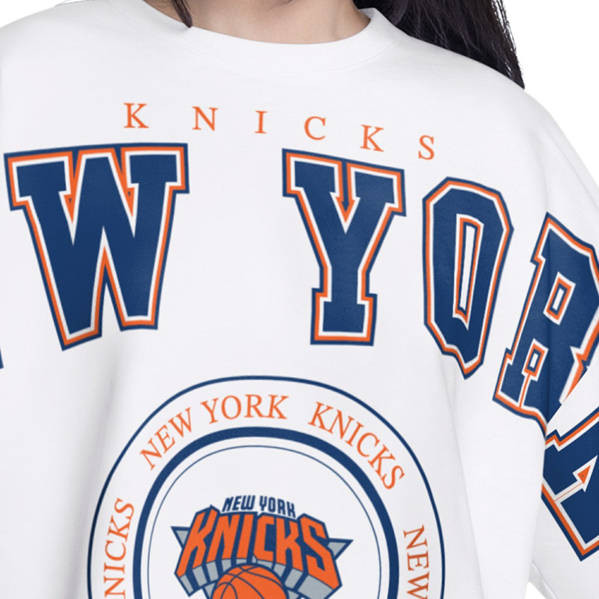 New York Knicks G-III 4Her by Carl Banks Women's Bleachers Cropped French Terry Sweatshirt White