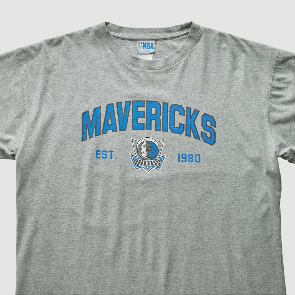 Vintage Dallas Mavericks NBA 2000s T-shirt Heather Gray