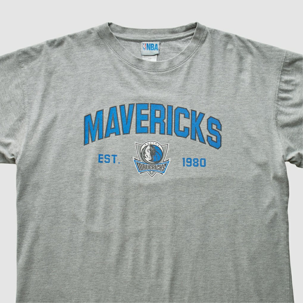 Vintage Dallas Mavericks NBA 2000s T-shirt Heather Gray