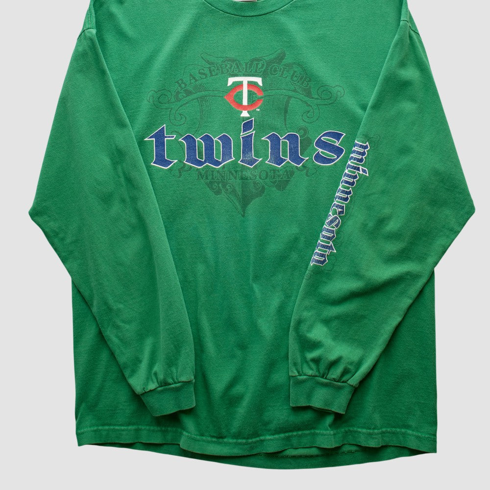 Minnesota Twins Genuine Merchandise 2000s Long Sleeve T-shirt Near Me