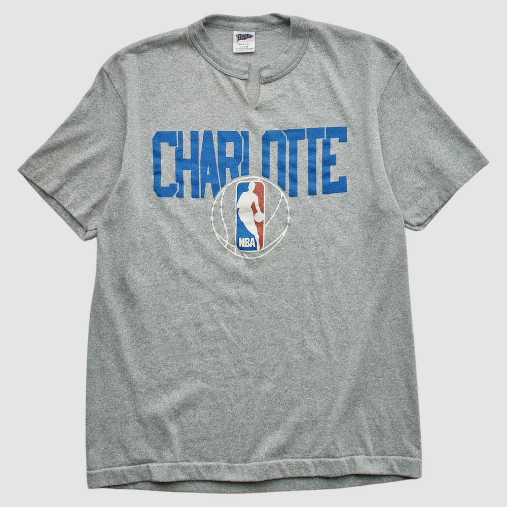 Vintage Charlotte Hornets Trench 90s T-shirt Heather Gray