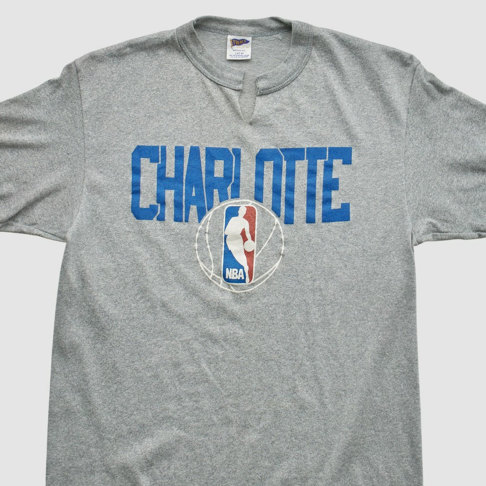 Vintage Charlotte Hornets Trench 90s T-shirt Heather Gray