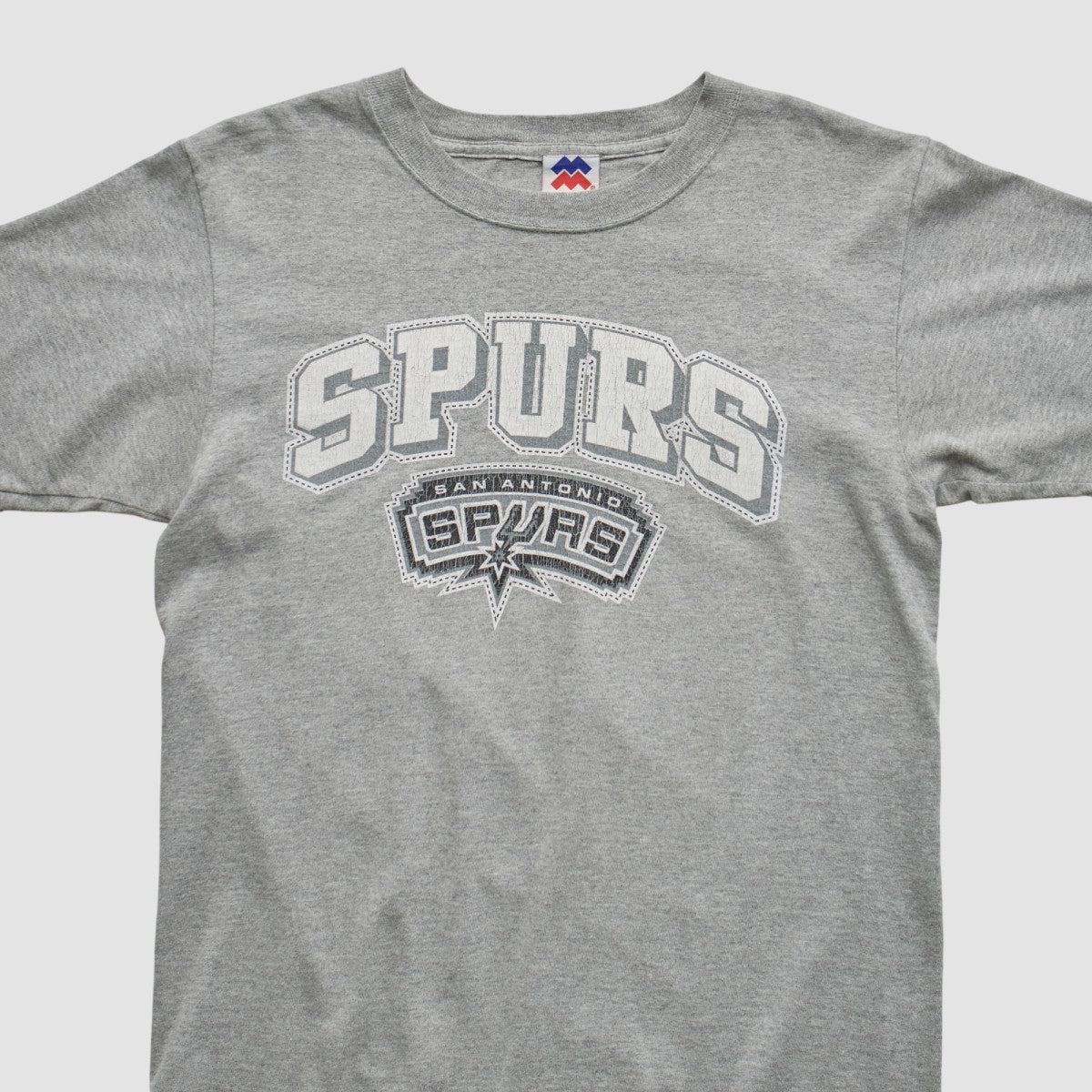 Vintage San Antonio Spurs Majestic 2000s T-shirt Heather Gray