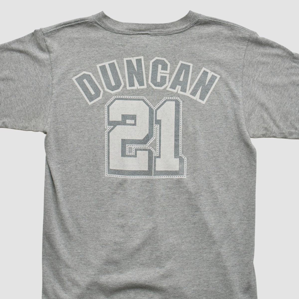 Vintage San Antonio Spurs Majestic 2000s T-shirt Heather Gray