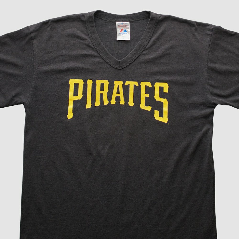Pittsburgh Pirates Majestic 2000s T-shirt Near Me