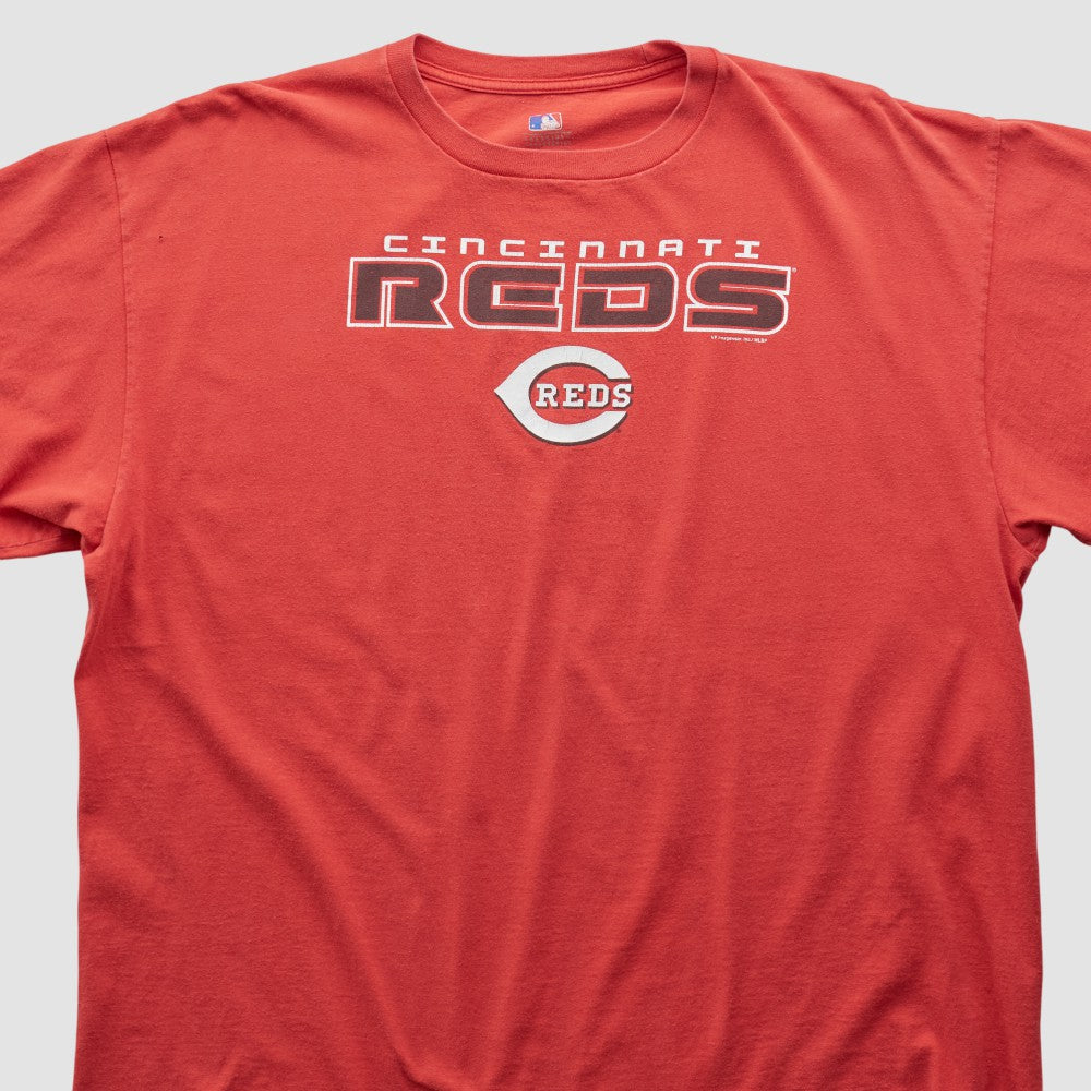 Cincinnati Reds MLB Genuine Merchandise 2000s T-shirt Near Me