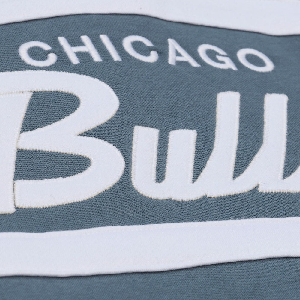 Mitchell & Ness Chicago Bulls Thunderstorm Head Coach Quarter-Zip Jacket Blue