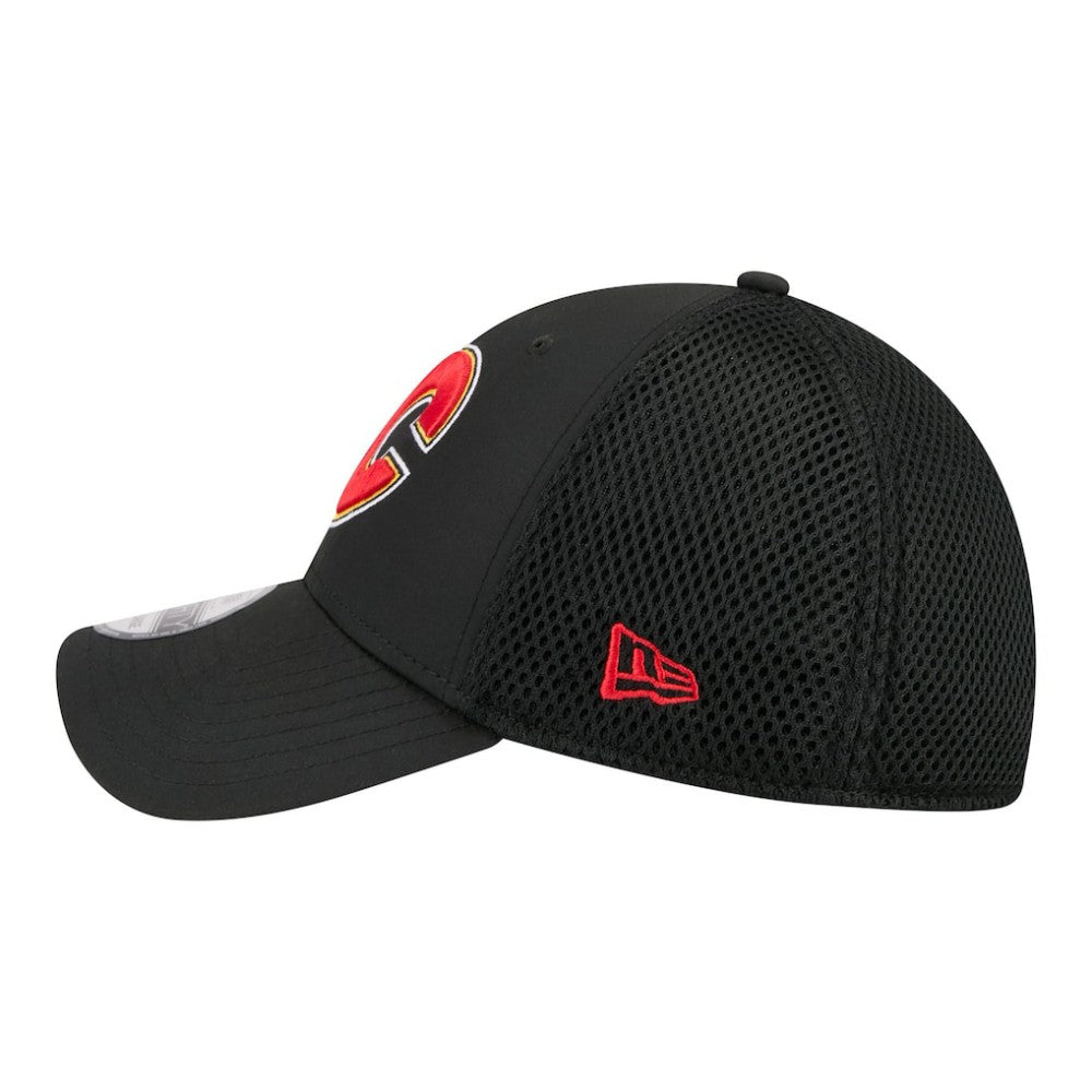 Calgary Flames New Era Logo 39THIRTY Flex Hat - Black | New Era online
