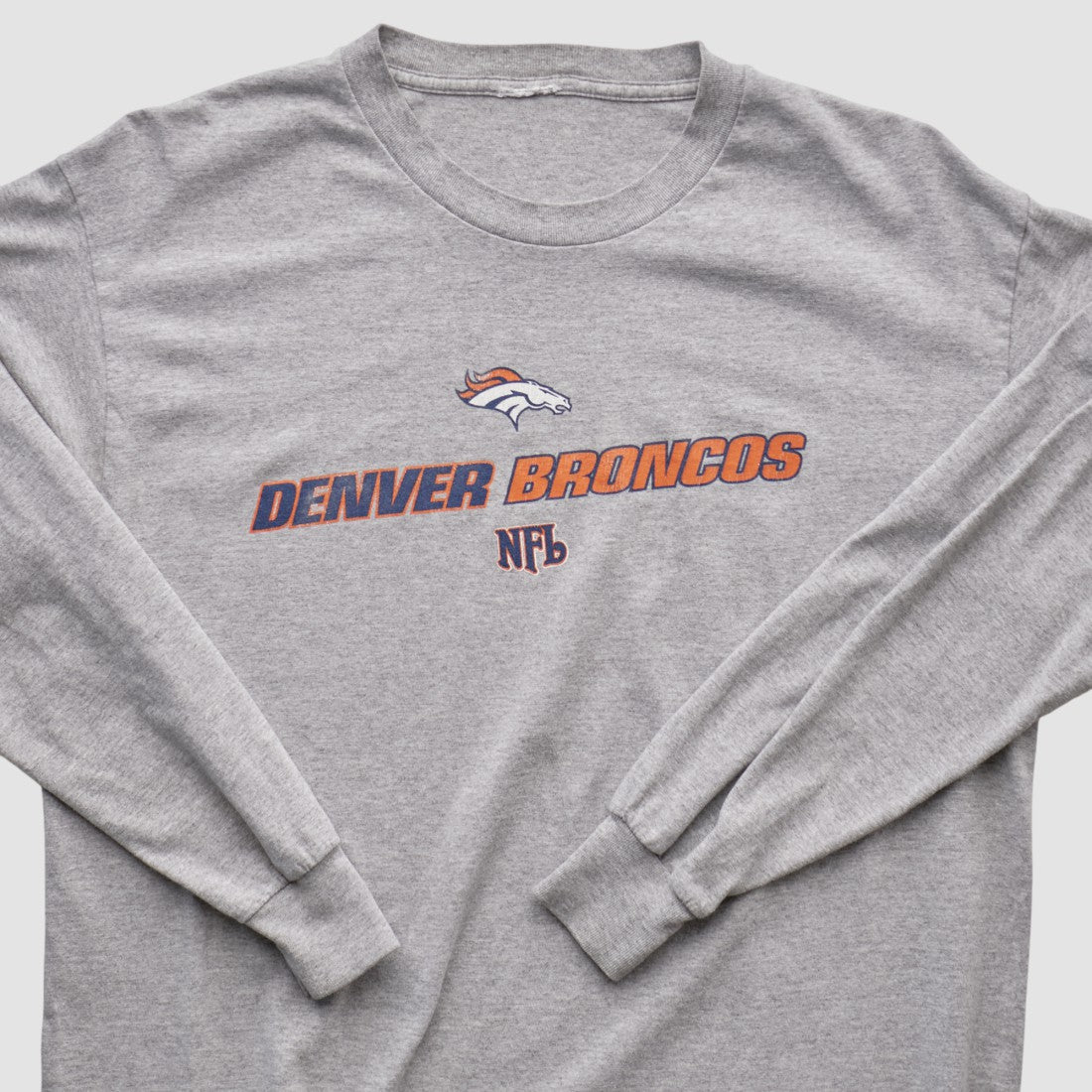 Denver Broncos 2000s Long Sleeve T-shirt - Heather Gray Vintage - Fanatics
