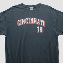 Cincinnati Reds Genuine Merchandise 2000s T-shirt Sale