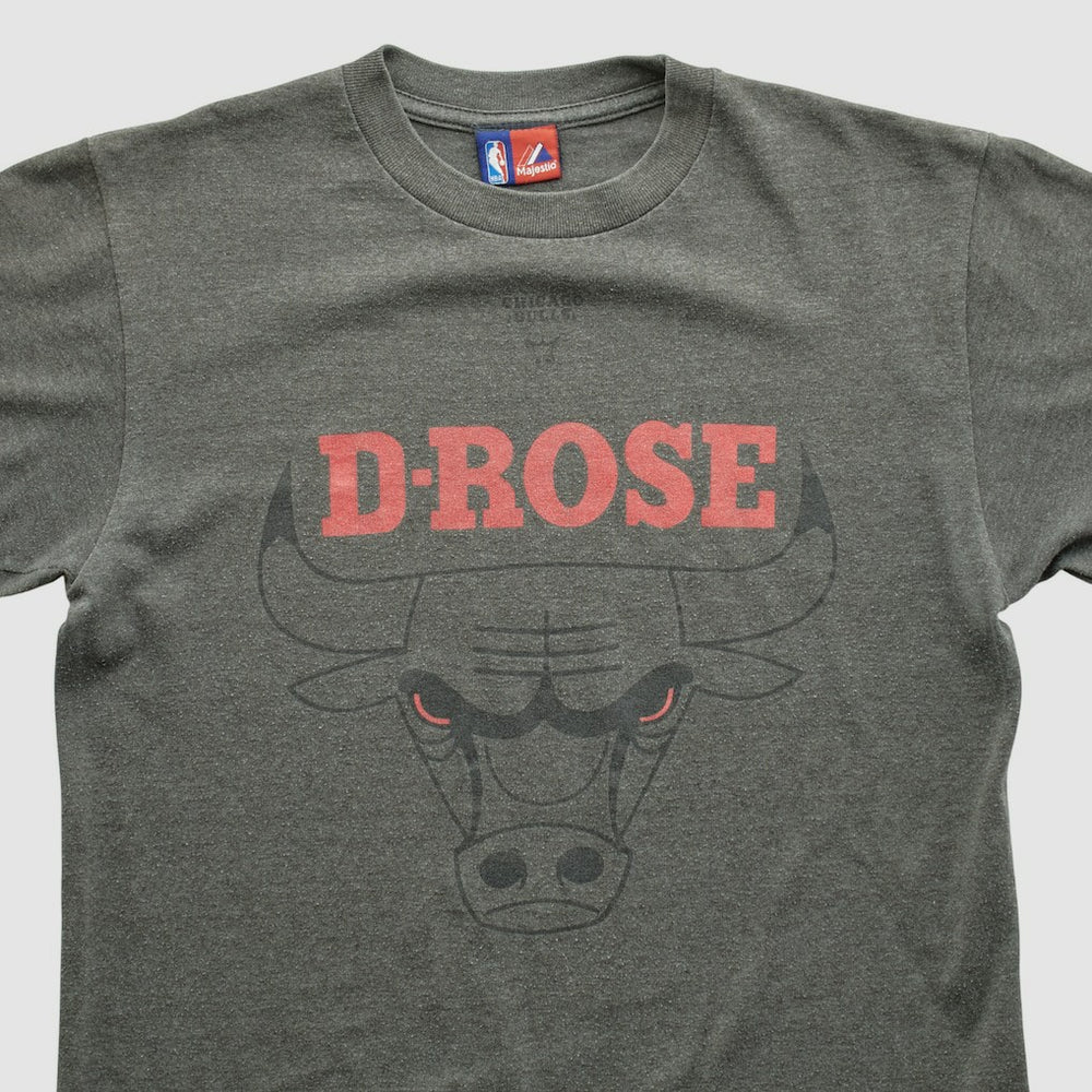 Vintage Chicago Bulls Majestic 2000s T-shirt Dark Heather Gray
